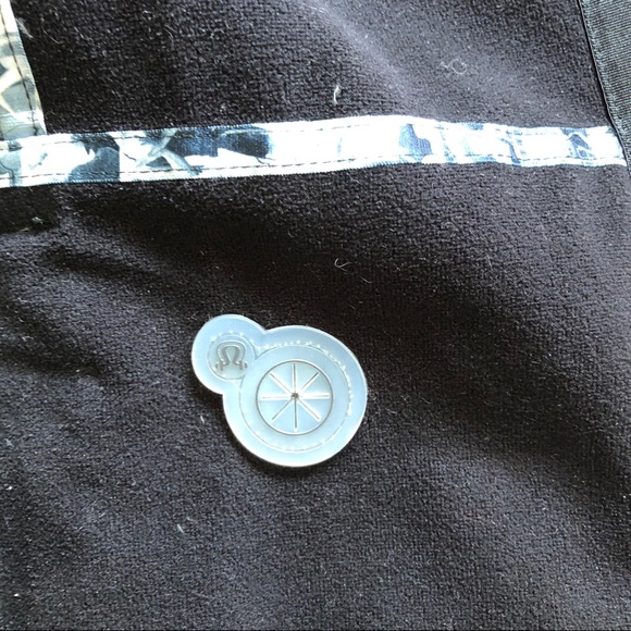 LuLulemon Everyday Yoga Jacket - Picture 7 of 9